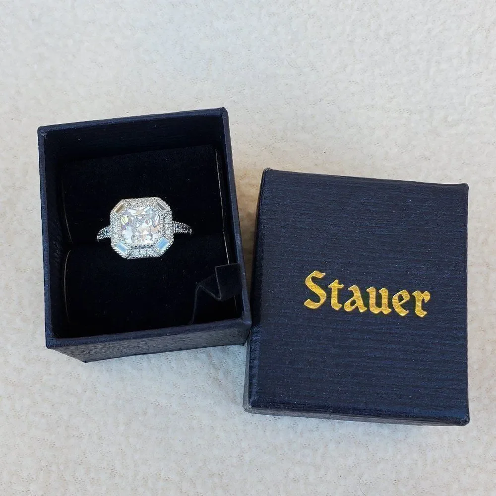 Stauer classic cushion